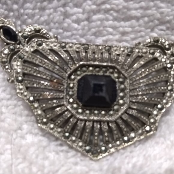 Fossil Crystals Pendant Dark Stones Center Beaded Necklace Great Condition - Picture 2 of 10